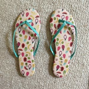 Esprit flip flops